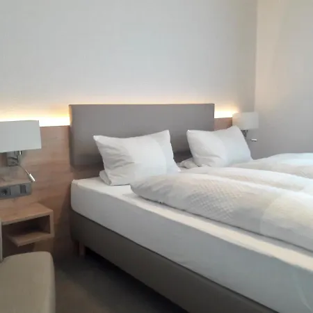 Dirkschnieder 住宿加早餐酒店 Schloß Holte-Stukenbrock